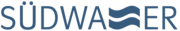 Seit 2001 sind wir bayernweit als Dienstleister in der kommunalen und industriellen Trinkwasser- und Abwasserwirtschaft tätig. Unsere Mission ist die tägliche Bereitstellung von einwandfreiem Trinkwasser sowie die umweltgerechte Abwasserbehandlung zum Schutz unserer Gewässer. Wir sind eine 100-prozentige Tochter der Bayernwerk AG und innerhalb des Unternehmens seit über 20 Jahren das Kompetenzcenter für die Wasserwirtschaft. Unsere Kunden sind Gemeinden und Kommunen sowie Industrieunternehmen in ganz Bayern. Wasser ist Leben. Es wertzuschätzen und zu schützen, ist die Verpflichtung aller Menschen. Für uns von SüdWasser ist es auch Berufung. Wir leben Wasser. Sich ihm zu widmen, begeistert uns jeden Tag aufs Neue. Wir wissen alles über Trinkwasser und Abwasser. Und doch wollen wir immer mehr darüber wissen. Begeisterung, Respekt und der Wunsch nach kontinuierlicher Verbesserung sind die Quellen unseres niemals endenden Strebens nach Qualität. Seit 2001 sind wir bayernweit als Dienstleister in der kommunalen und industriellen Trinkwasser- und Abwasserwirtschaft tätig. Unsere Mission ist die tägliche Bereitstellung von einwandfreiem Trinkwasser sowie die umweltgerechte Abwasserbehandlung zum Schutz unserer Gewässer. Wir sind eine 100-prozentige Tochter der Bayernwerk AG und innerhalb des Unternehmens seit über 20 Jahren das Kompetenzcenter für die Wasserwirtschaft. Unsere Kunden sind Gemeinden und Kommunen sowie Industrieunternehmen in ganz Bayern. Wasser ist Leben. Es wertzuschätzen und zu schützen, ist die Verpflichtung aller Menschen. Für uns von SüdWasser ist es auch Berufung. Wir leben Wasser. Sich ihm zu widmen, begeistert uns jeden Tag aufs Neue. Wir wissen alles über Trinkwasser und Abwasser. Und doch wollen wir immer mehr darüber wissen. Begeisterung, Respekt und der Wunsch nach kontinuierlicher Verbesserung sind die Quellen unseres niemals endenden Strebens nach Qualität.