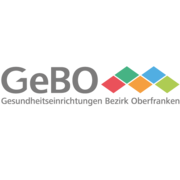Die Aufgaben der Gesundheitseinrichtungen des Bezirks Oberfranken (GeBO) liegen in der Versorgung der Bevölkerung mit qualitativ hochwertigen Krankenhausleistungen, in der Pflege, Versorgung, Unterkunft und Betreuung von Patienten und Pflegebedürftigen sowie im Erbringen von ambulanten Leistungen sowie Leistungen der Rehabilitation und Prävention.
Neben den psychiatrischen und psychosomatischen Einrichtungen in Oberfranken bieten wir in unserem Bezirksklinikum Obermain in Kutzenberg sowie im angeschlossenen Ambulanten Behandlungszentrum auch ein breites Spektrum an somatischer Fachkompetenz in den Bereichen Pneumologie und Rheumatologie. Die Aufgaben der Gesundheitseinrichtungen des Bezirks Oberfranken (GeBO) liegen in der Versorgung der Bevölkerung mit qualitativ hochwertigen Krankenhausleistungen, in der Pflege, Versorgung, Unterkunft und Betreuung von Patienten und Pflegebedürftigen sowie im Erbringen von ambulanten Leistungen sowie Leistungen der Rehabilitation und Prävention.
Neben den psychiatrischen und psychosomatischen Einrichtungen in Oberfranken bieten wir in unserem Bezirksklinikum Obermain in Kutzenberg sowie im angeschlossenen Ambulanten Behandlungszentrum auch ein breites Spektrum an somatischer Fachkompetenz in den Bereichen Pneumologie und Rheumatologie.